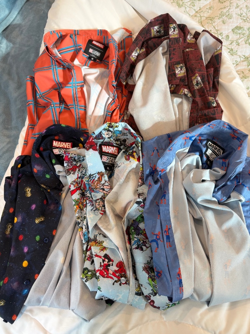 5 Preowned RSVLTs Shirts- Marvel